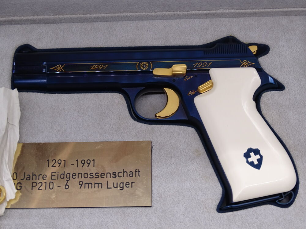 SIG P210 Helvetica – NEU